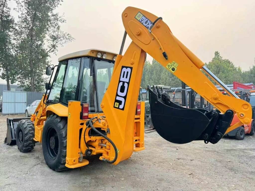 2024 JCB 3CX Crawler Excavator