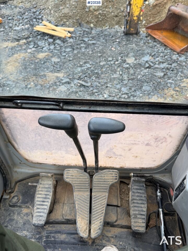 2006 New Holland E235SR Crawler Excavator