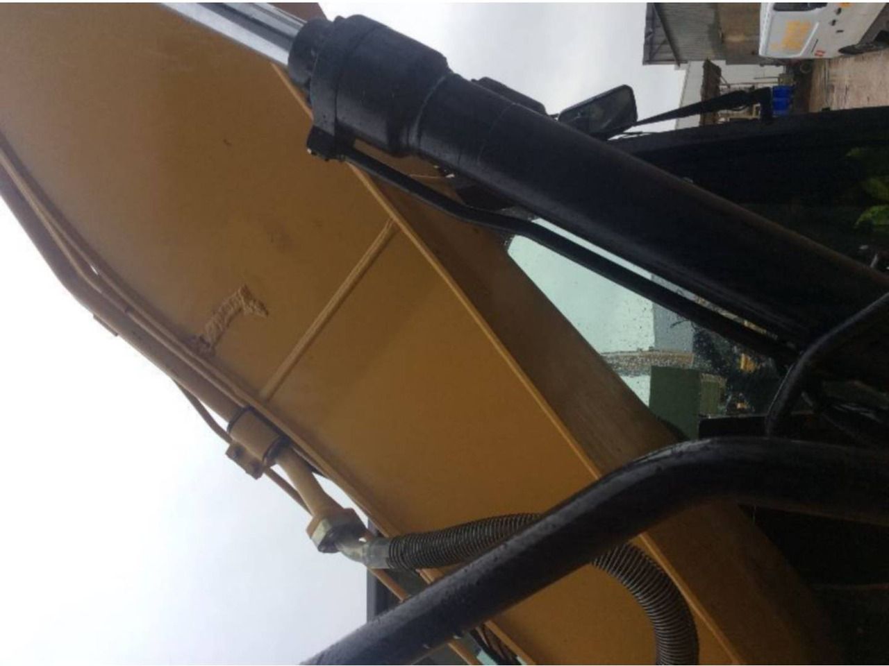 2016 Caterpillar 320F Crawler Excavator