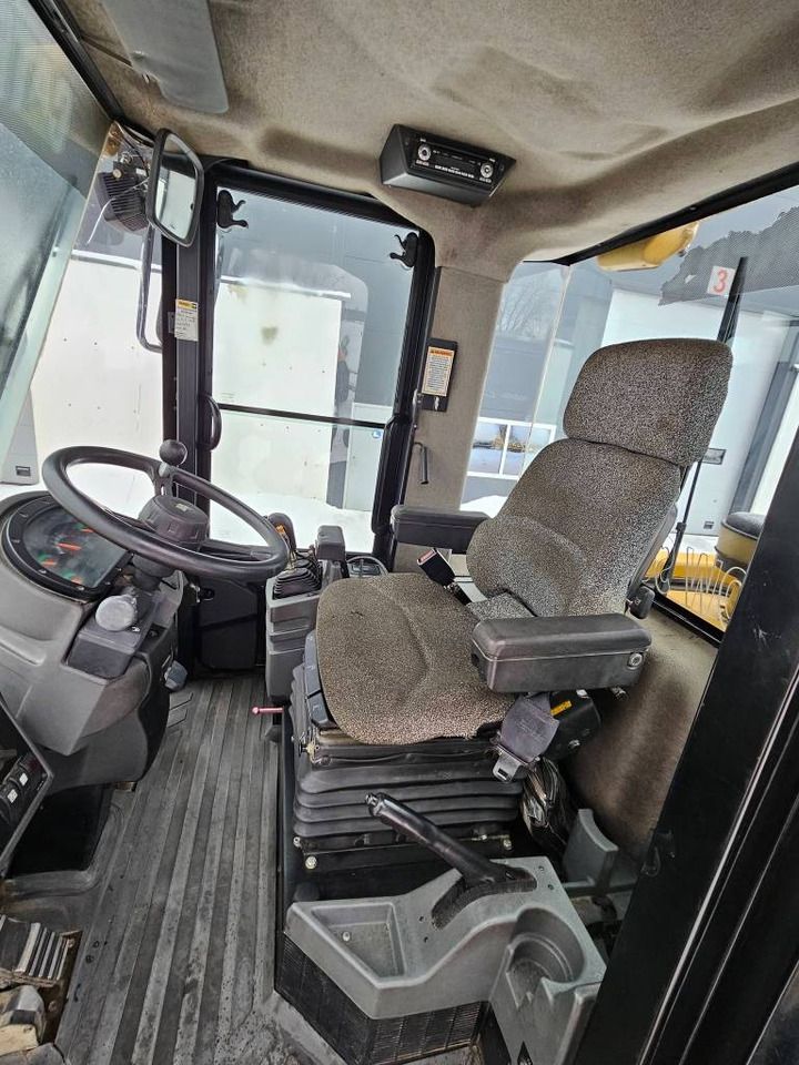 2003 Caterpillar 938G Wheel Excavator