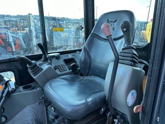 2016 Bobcat E50 Mini Excavator