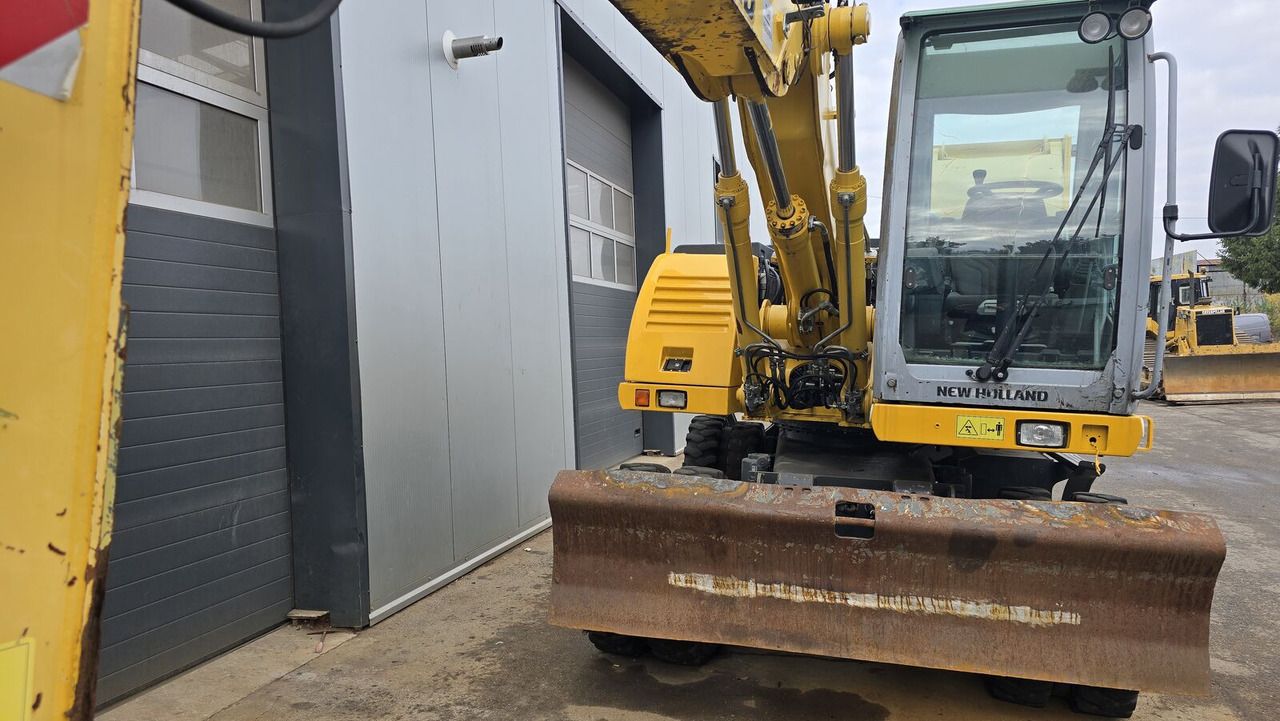 2011 New Holland WE150C Wheel Excavator
