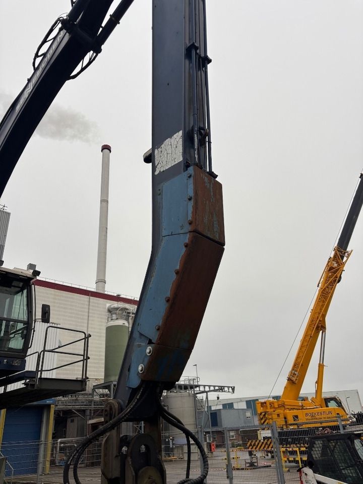 2005 Sennebogen 830A E Material Handler