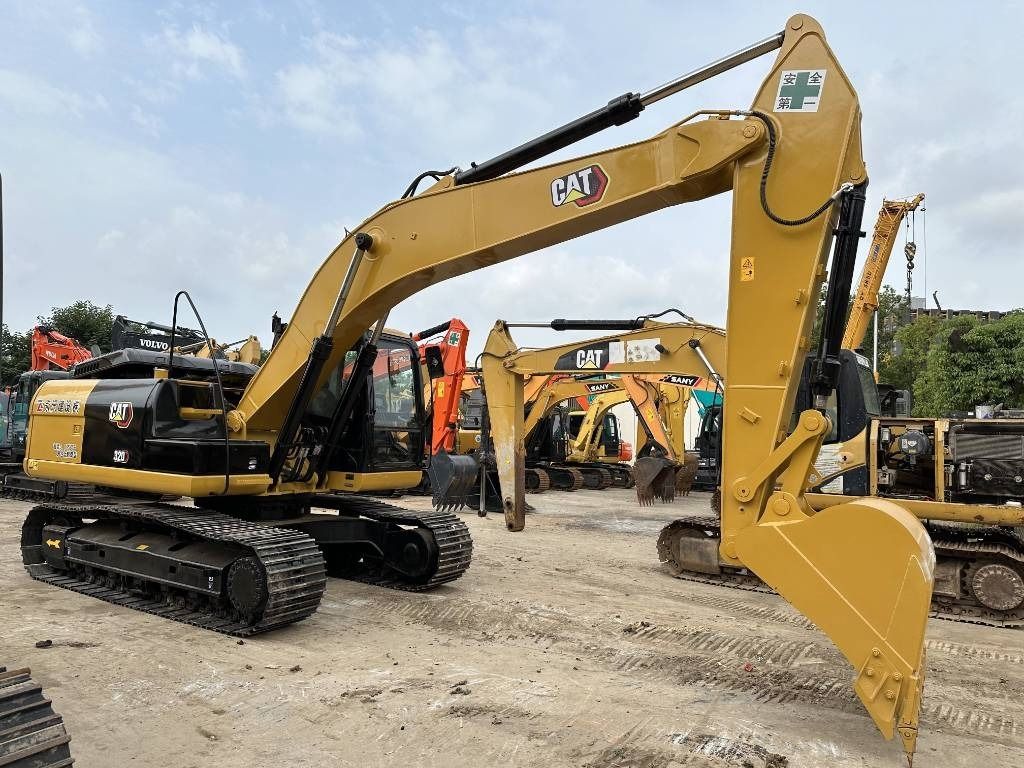 2023 Caterpillar 320D Crawler Excavator
