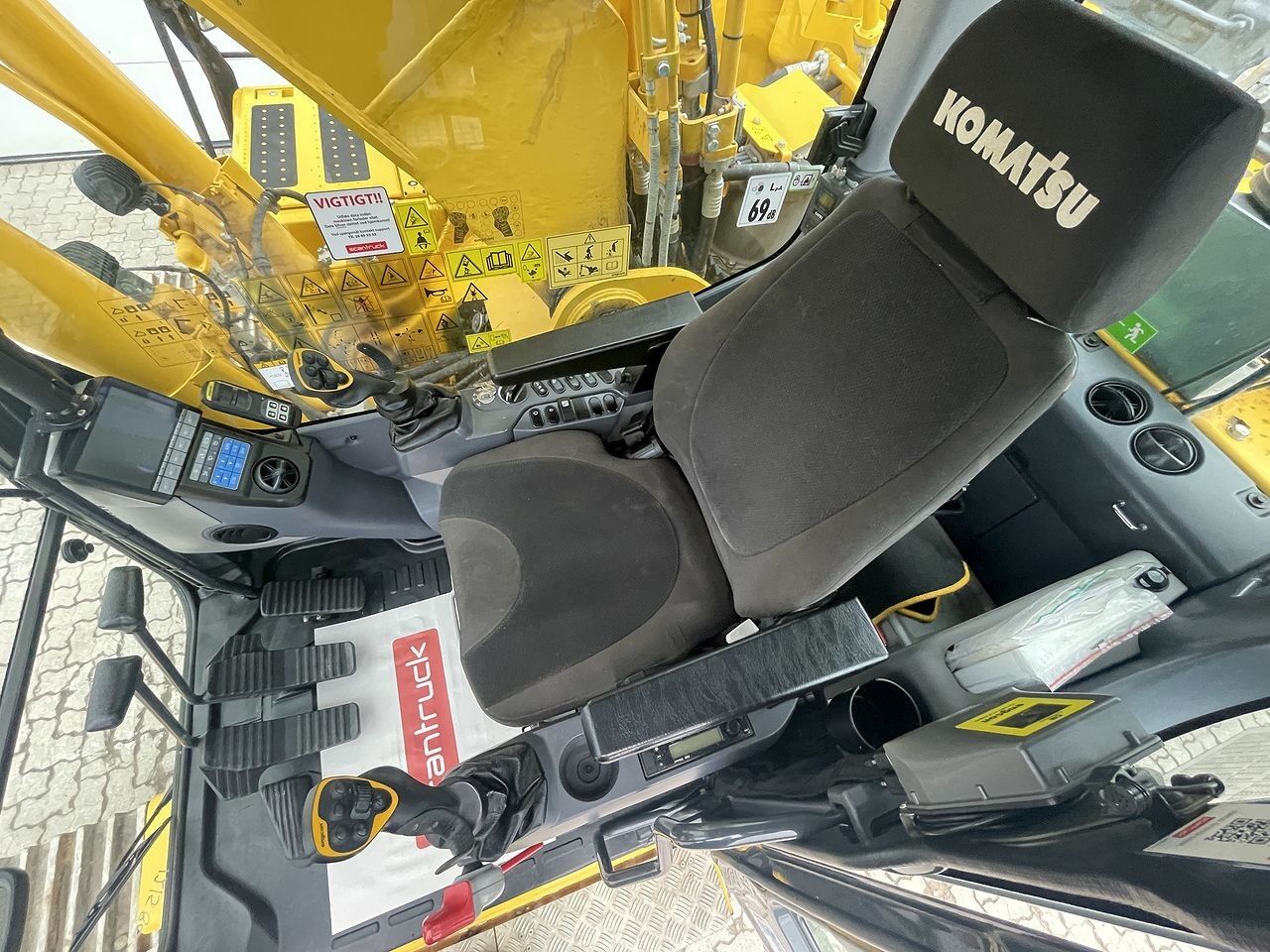 2024 Komatsu HB365LC-3EO Crawler Excavator