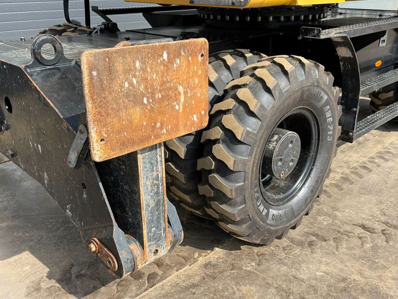 2019 Caterpillar MH3024 Material Handler