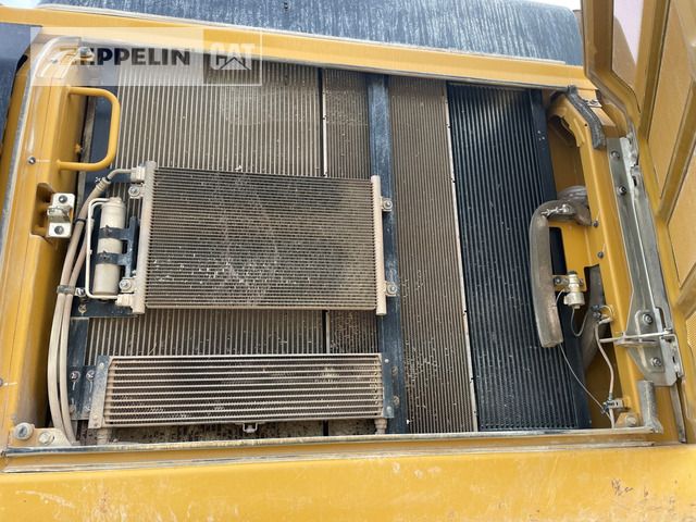 2019 Caterpillar 352F Crawler Excavator