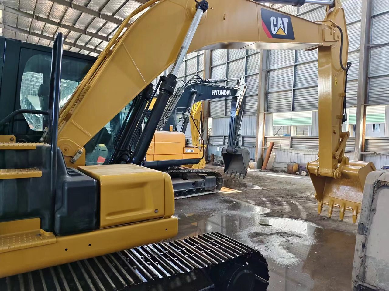 2023 Caterpillar 320GC Crawler Excavator