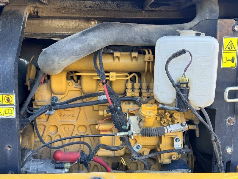 2016 Caterpillar 305E Mini Excavator