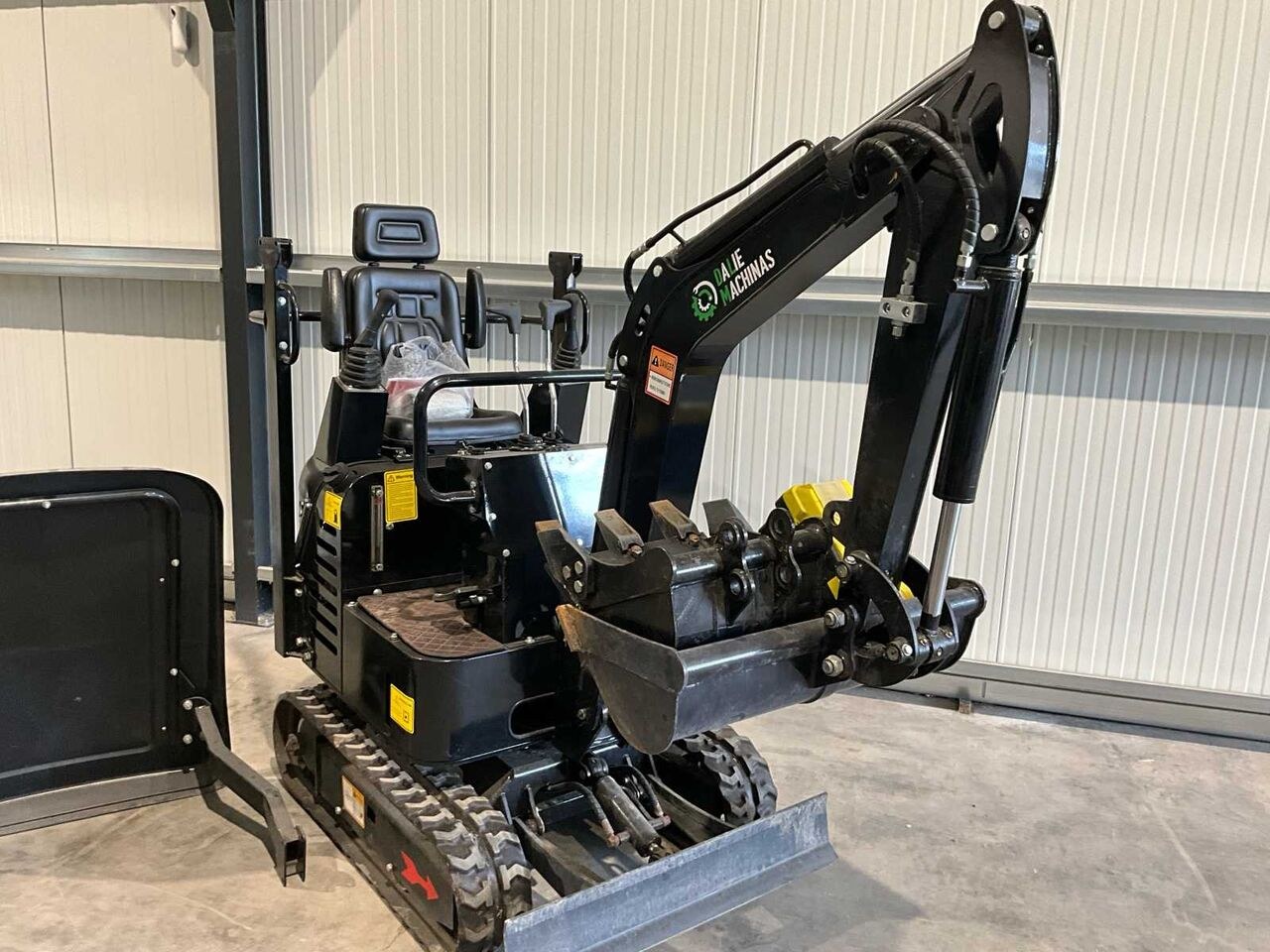 Nuoman 1.2T MINI Excavator BAD 28H!