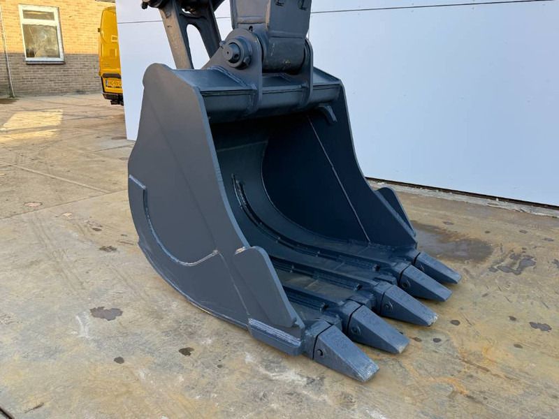 2026 Hyundai R210 SMART X PLUS Crawler Excavator