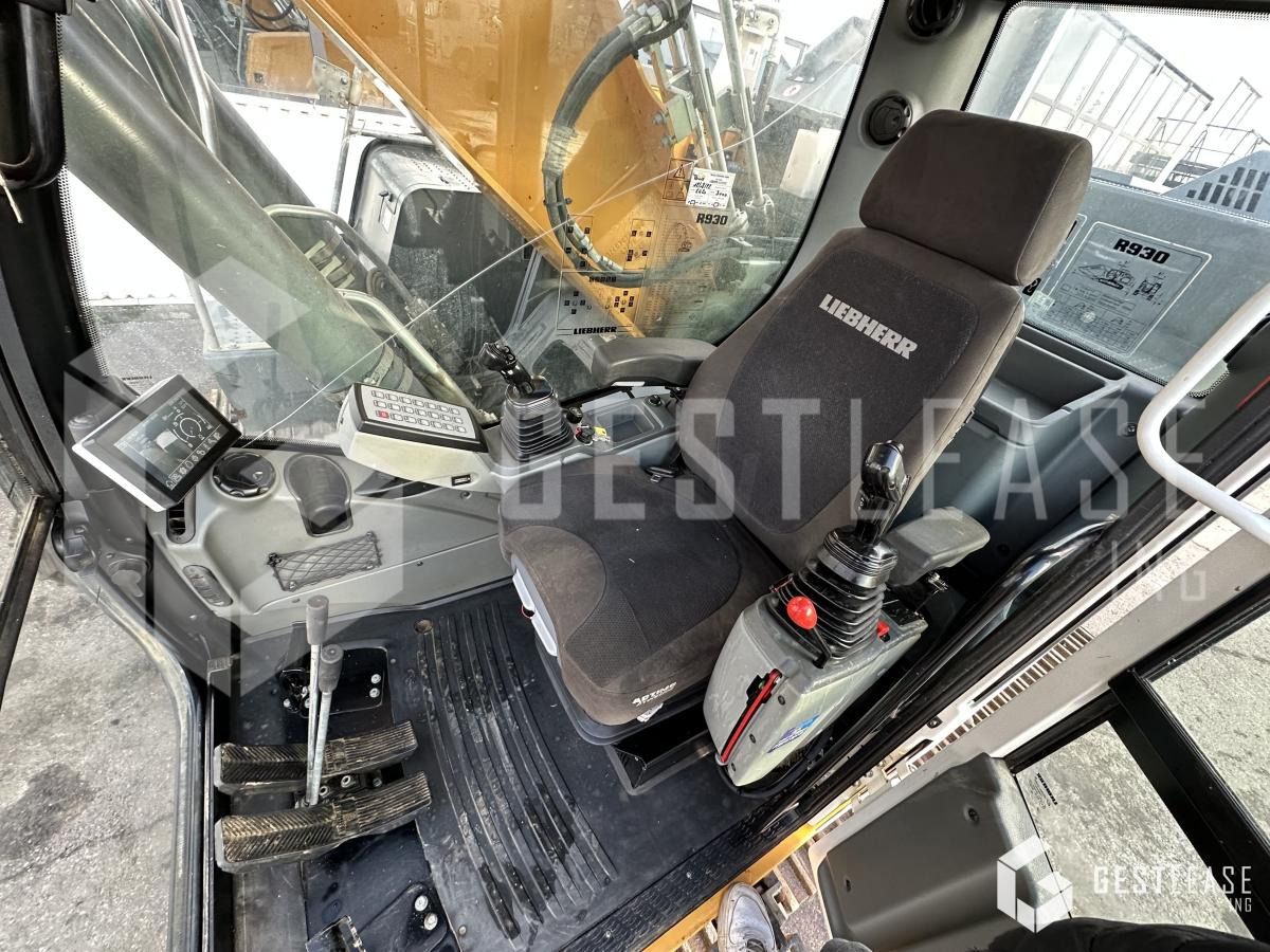 2020 Liebherr R930 LC G8 Crawler Excavator