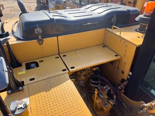 2016 Caterpillar 320E Crawler Excavator