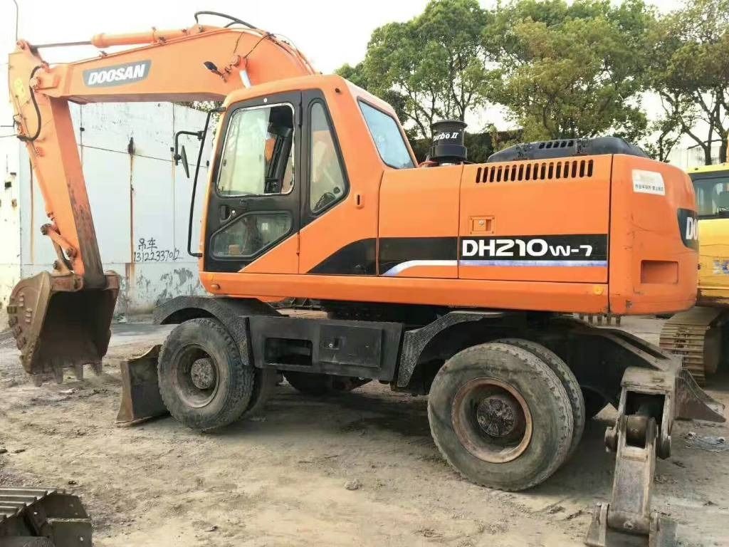 2022 Doosan DH210W-7 Wheel Excavator