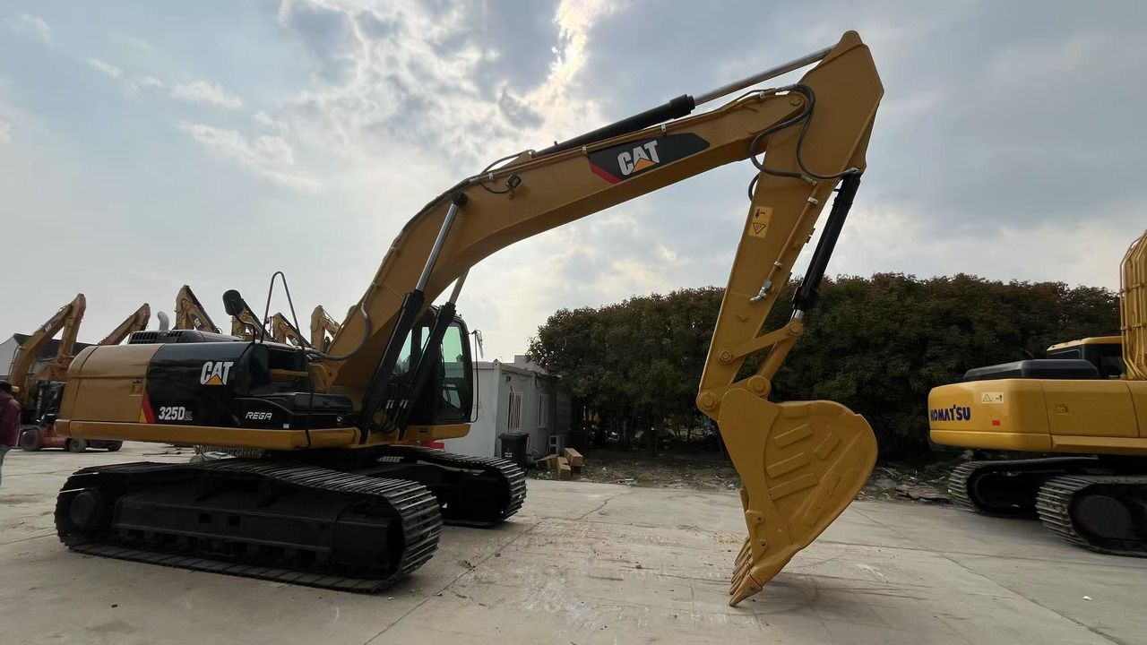 2023 Caterpillar 325D Crawler Excavator