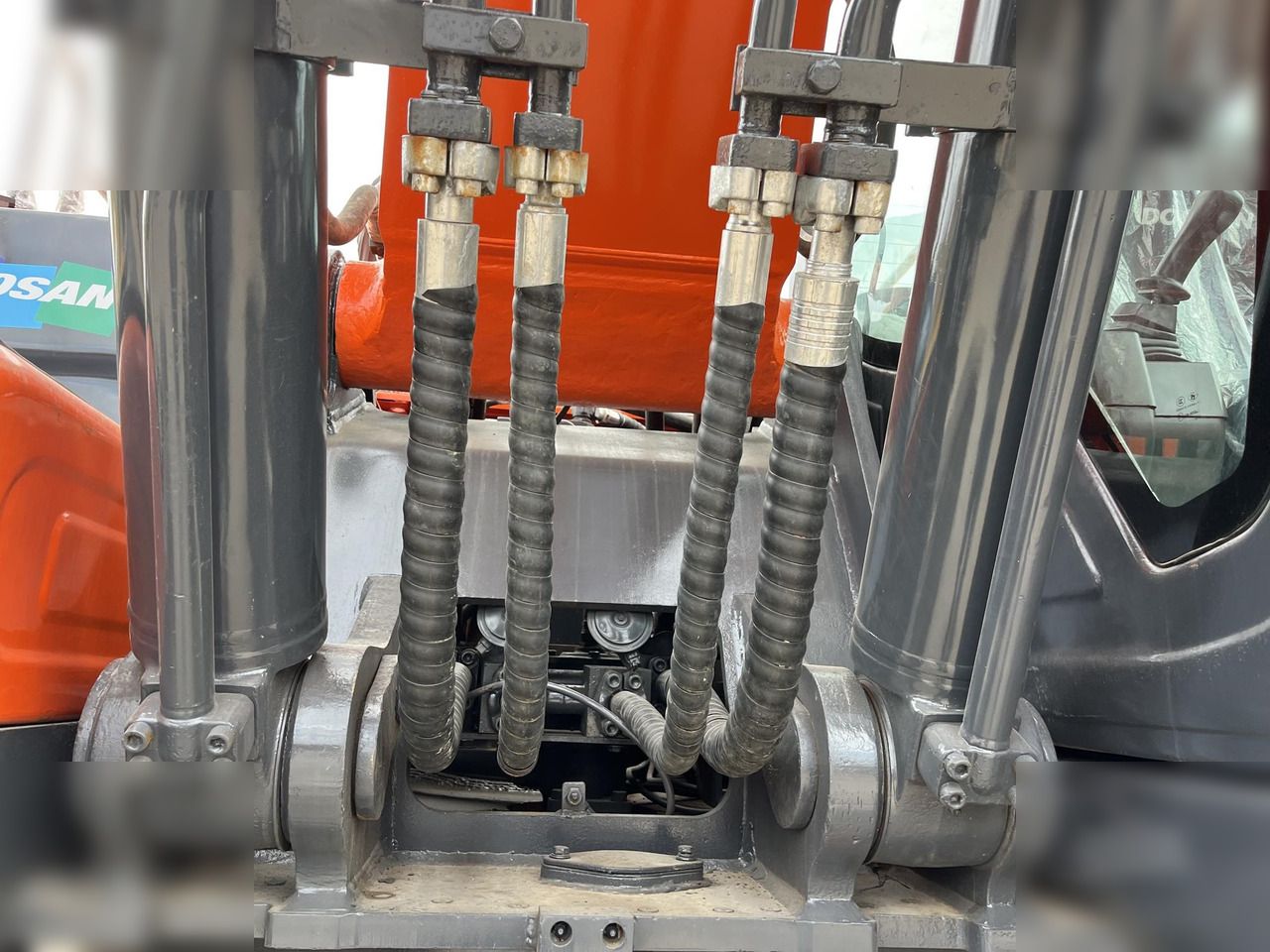 2020 Doosan DX340LC Crawler Excavator