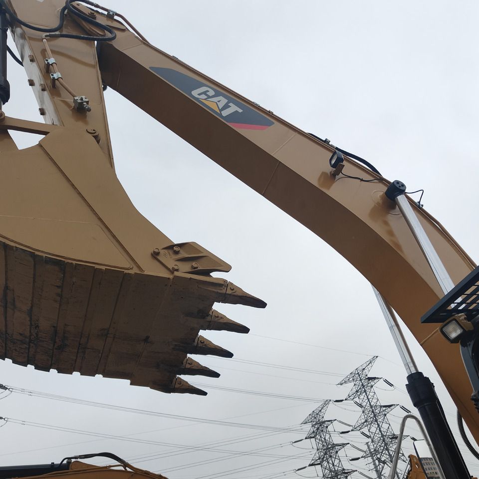 2020 Caterpillar 330D2L Crawler Excavator