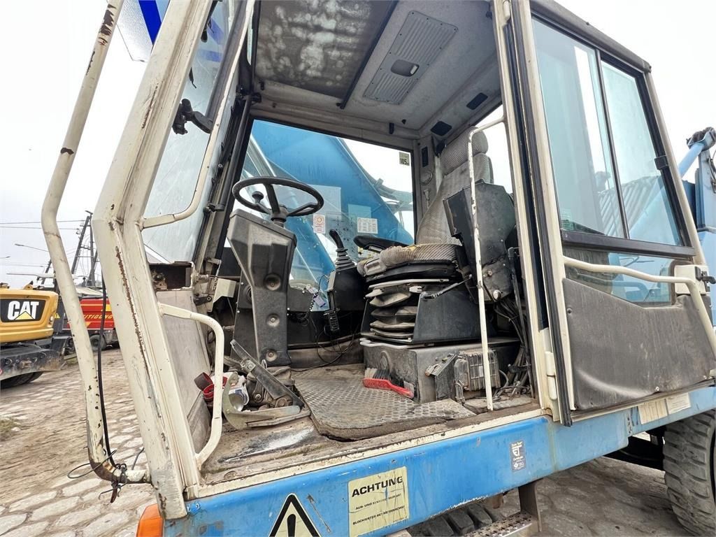 2003 Fuchs MHL340 Material Handler