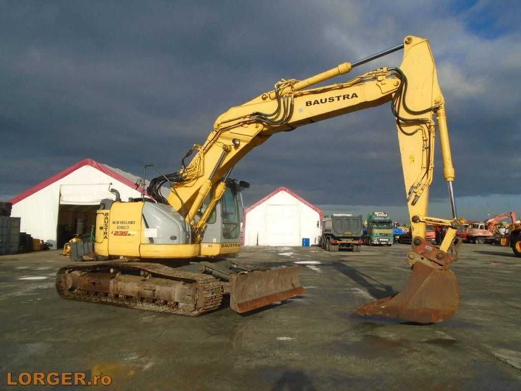 2008 New Holland E235BSR-2 Raupenbagger