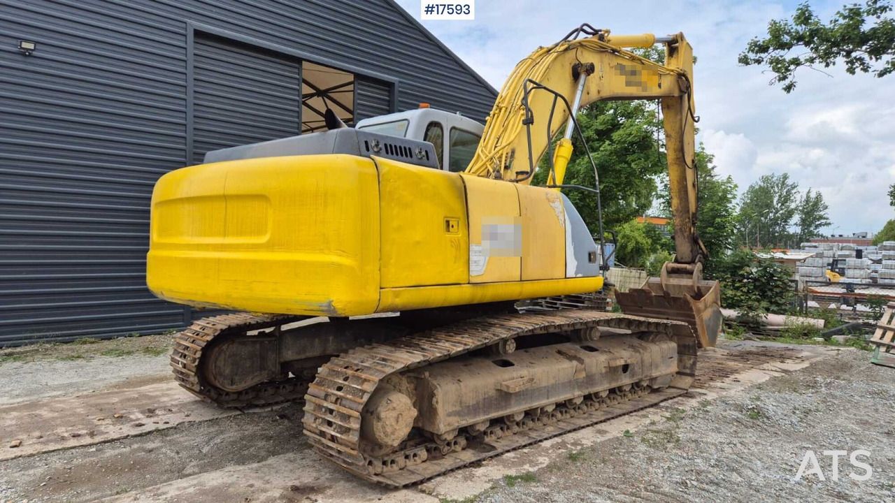2005 New Holland E215 Crawler Excavator