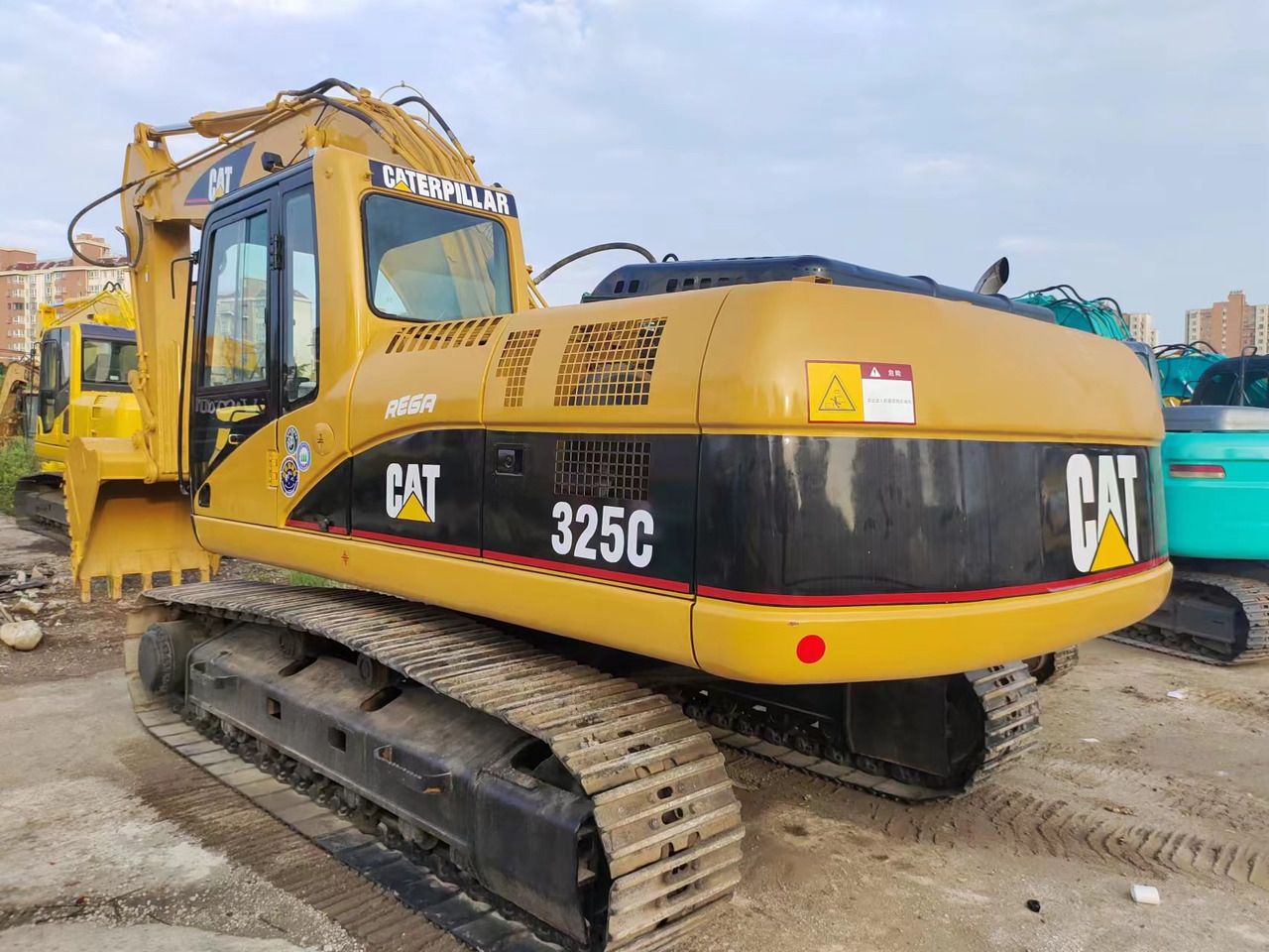 2018 Caterpillar 325C Crawler Excavator