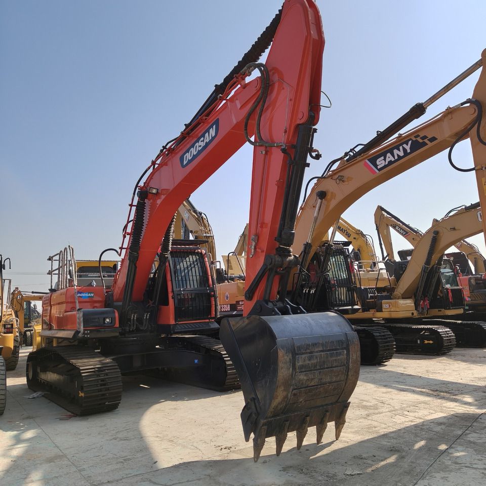Doosan DX300LC-9C Crawler Excavator