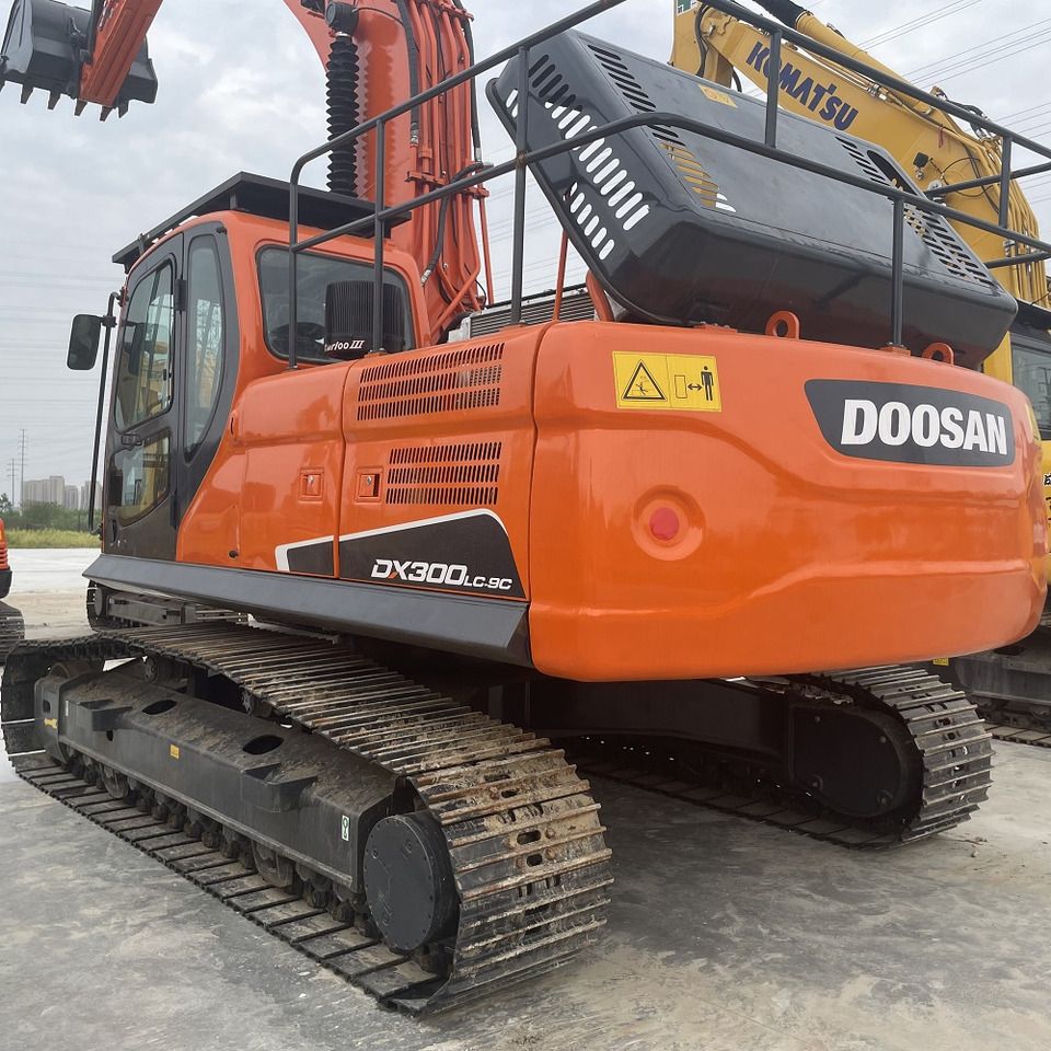 2021 Doosan DX300 Crawler Excavator