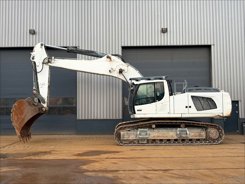 2015 Liebherr R946 Crawler Excavator