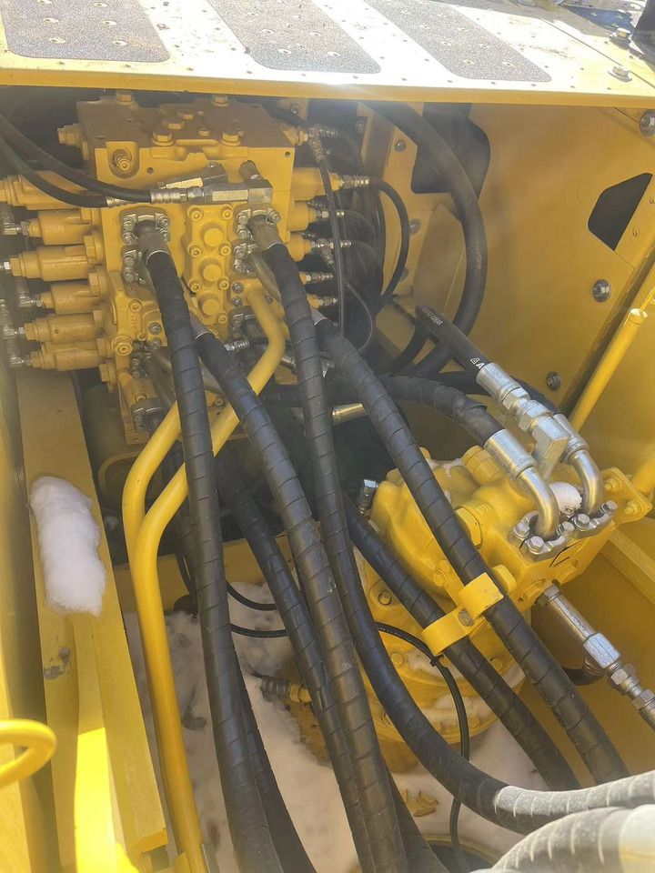 2023 Komatsu PC210-8 Crawler Excavator