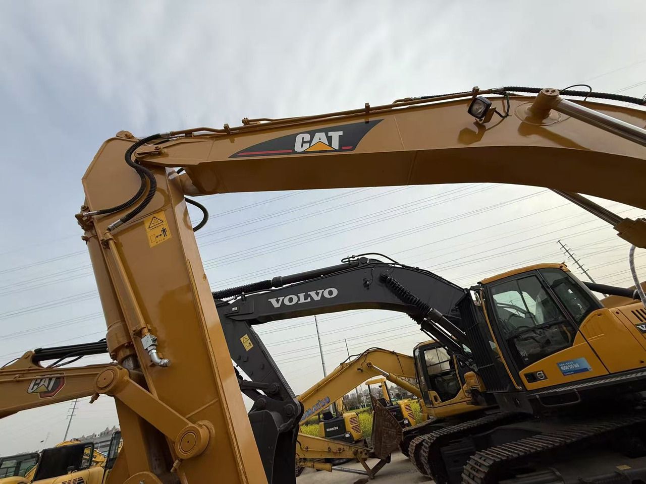 2013 Caterpillar 320B Crawler Excavator