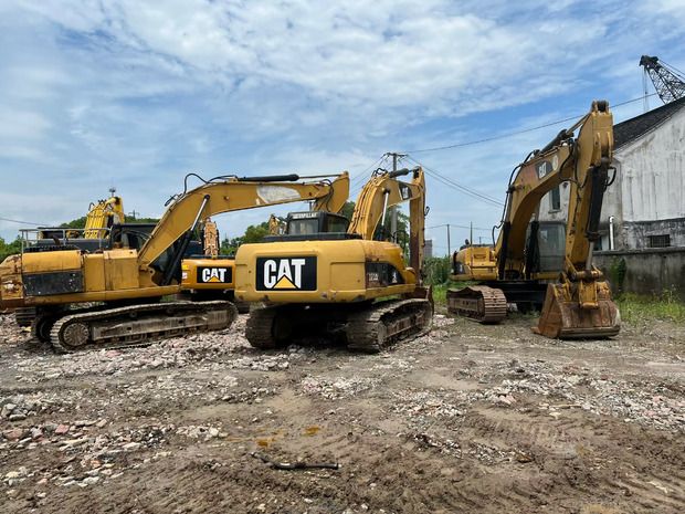 2020 Caterpillar 320D Crawler Excavator