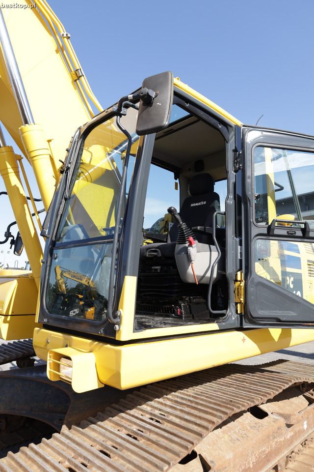 2018 Komatsu PC210LC-11 Crawler Excavator