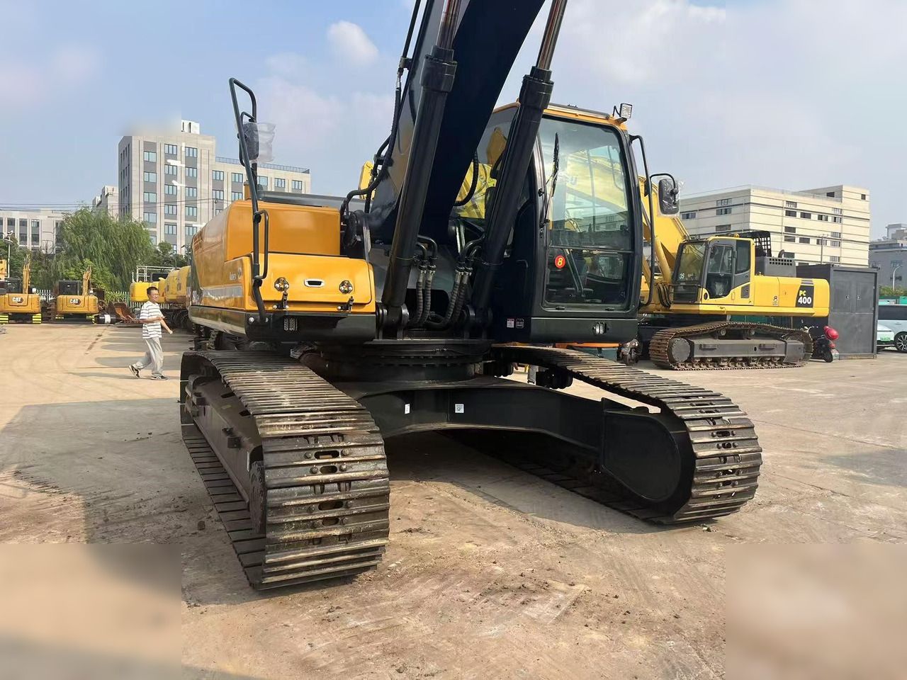 2022 Hyundai 300LR Crawler Excavator