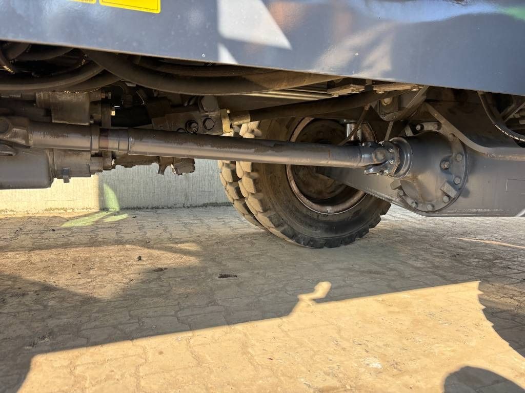 2018 Fuchs MHL320F Material Handler