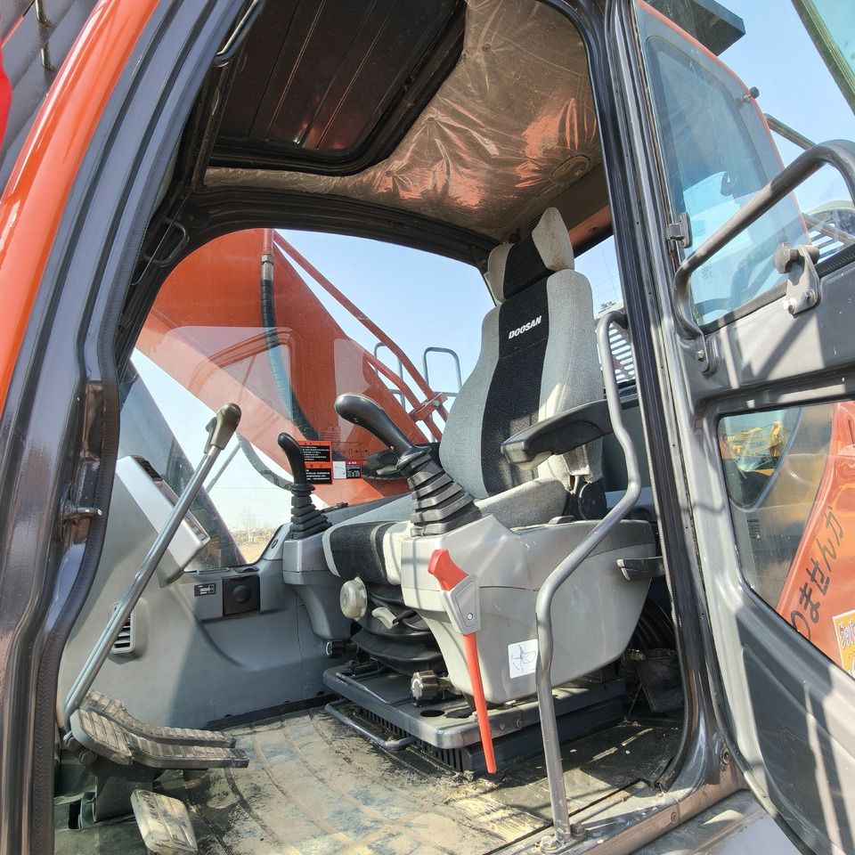 Doosan DX300LC-9C Crawler Excavator