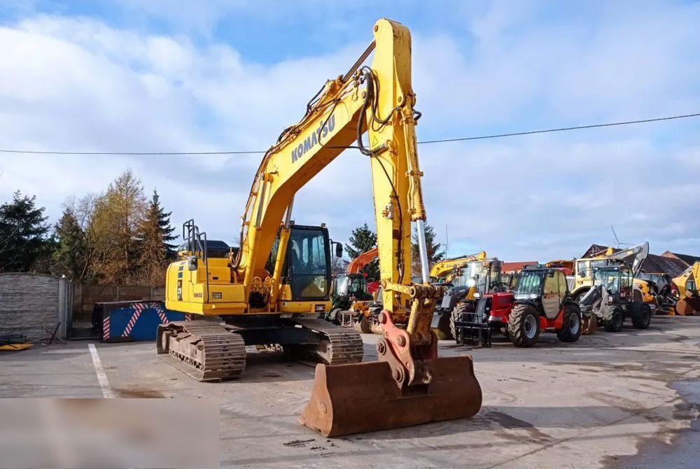 2018 Komatsu PC210LC-11 Crawler Excavator