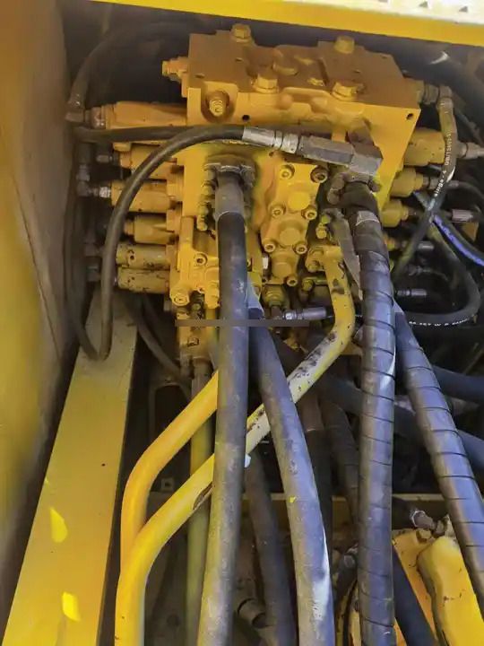 2020 Komatsu PC200-8 Crawler Excavator