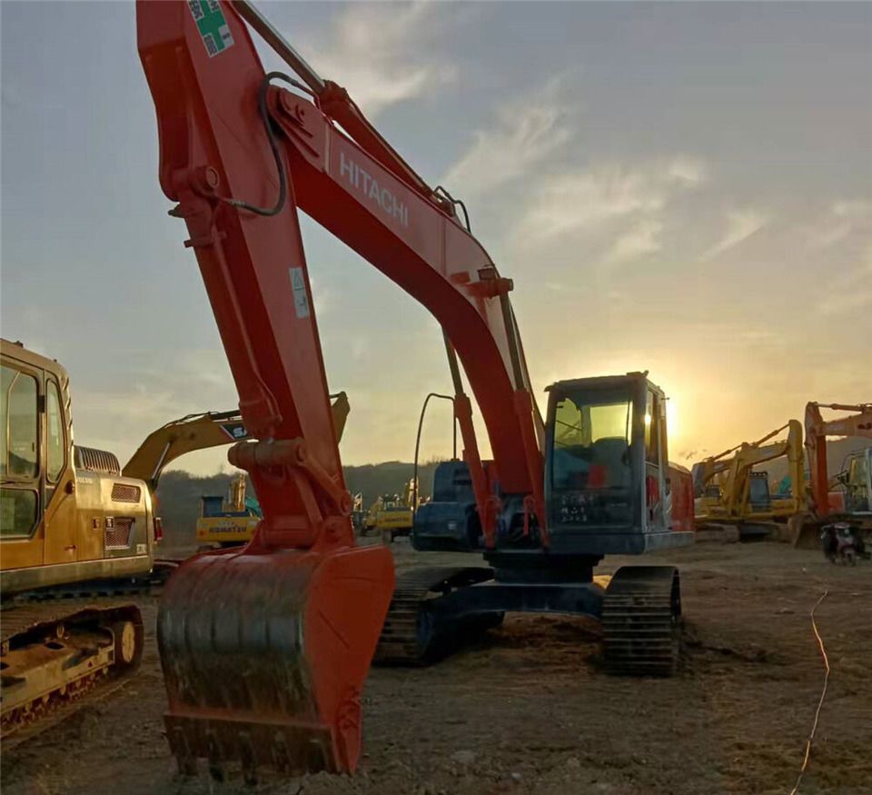 Hitachi ZX210 Crawler Excavator