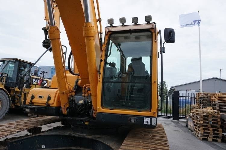 2015 Hyundai R260LC-9A Crawler Excavator