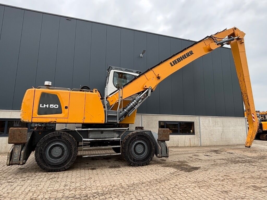 2015 Liebherr LH40 Material Handler