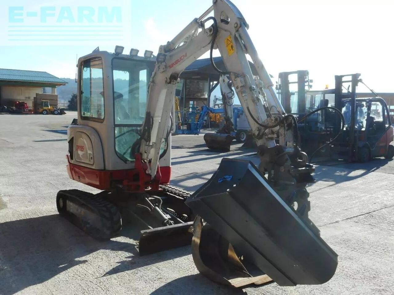 2018 Takeuchi TB225 Mini Excavator