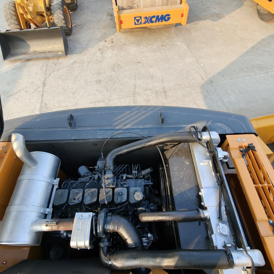 2024 Hyundai R220LC-9S Crawler Excavator