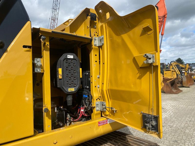 2018 Caterpillar 323 Crawler Excavator