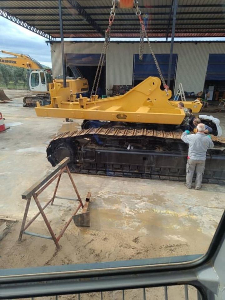 2012 Caterpillar 374DL Crawler Excavator