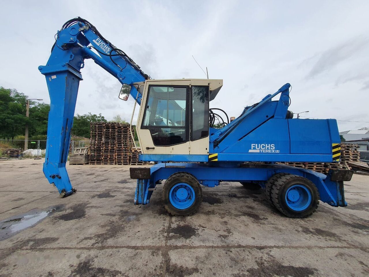 2003 Fuchs MHL340C FQC Material Handler