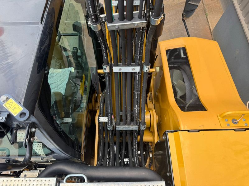 2017 Caterpillar M320F Wheel Excavator