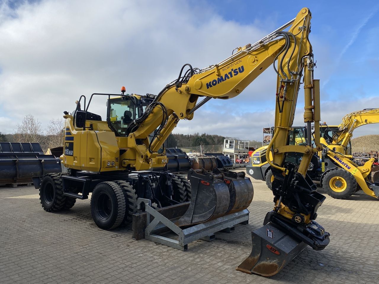2019 Komatsu PW118MR-11 Wheel Excavator