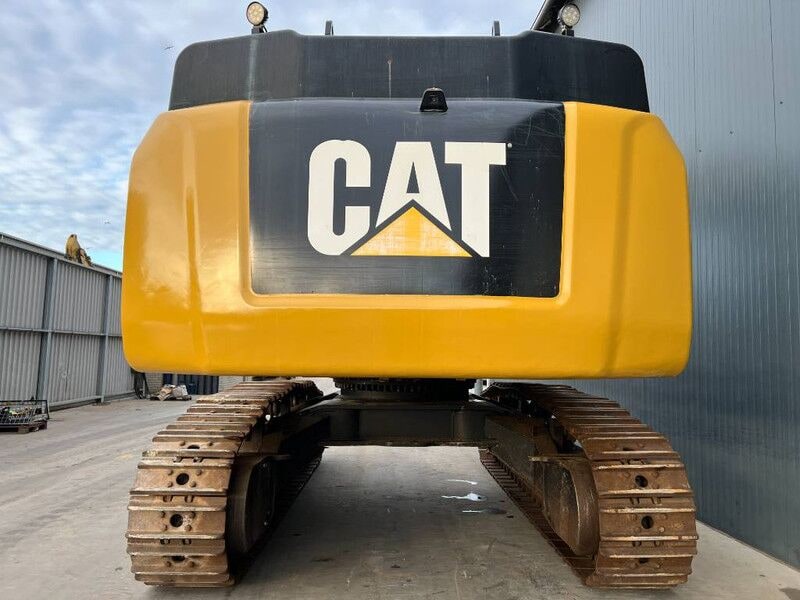 2015 Caterpillar 352F Crawler Excavator