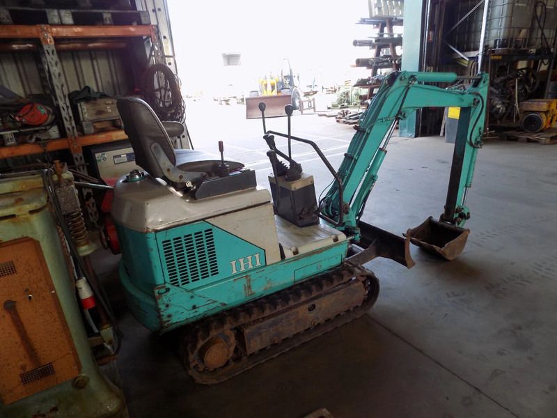 IHI Minigraver 2 Cillinder Motor Diesel.
