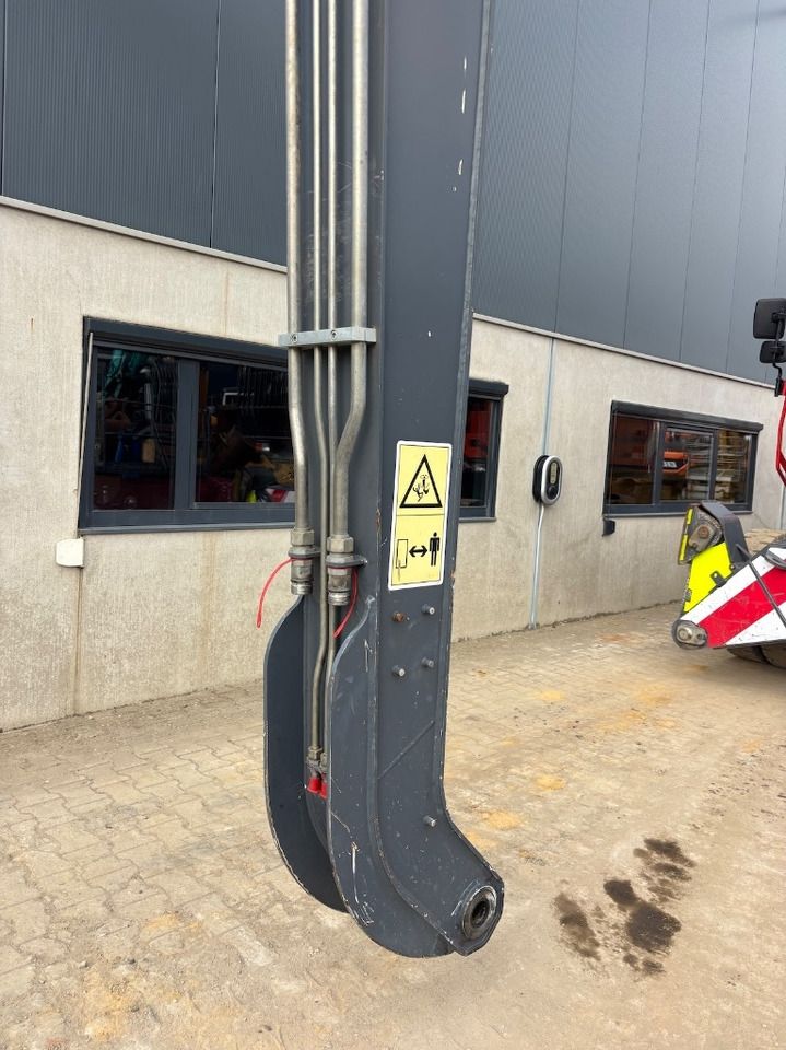 2020 Atlas 250MH Material Handler